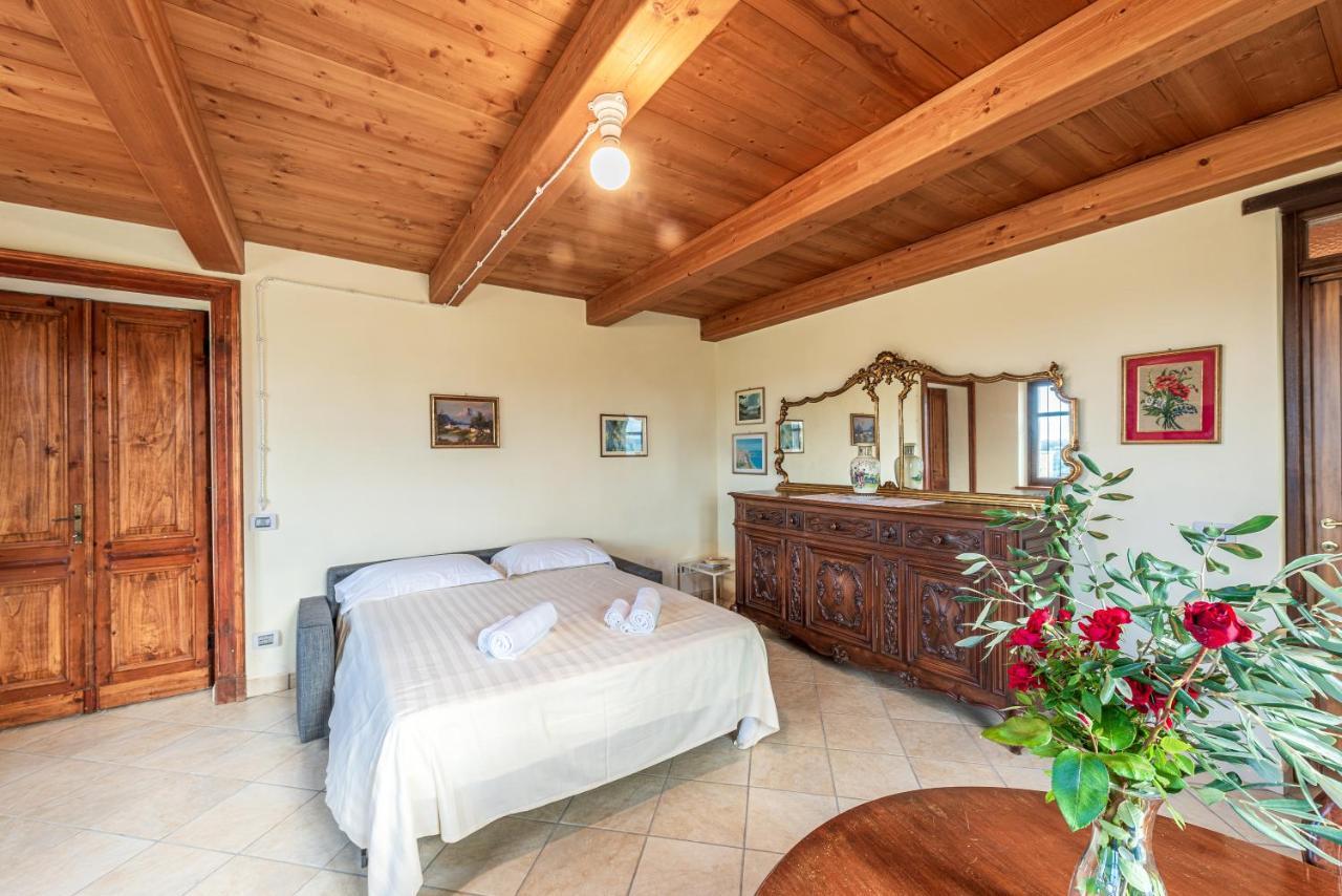 Villa Bricco Paglieri, Entire Villa Альба Экстерьер фото