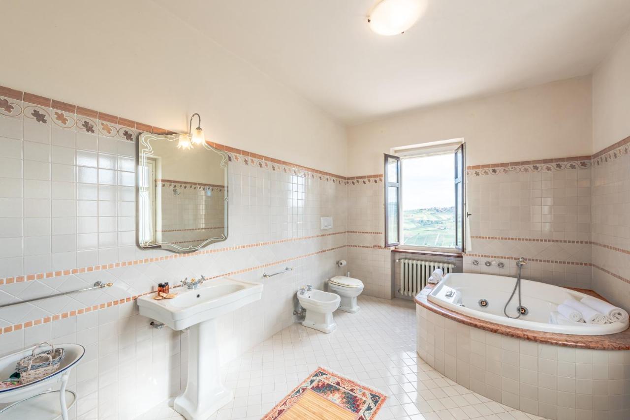 Villa Bricco Paglieri, Entire Villa Альба Экстерьер фото