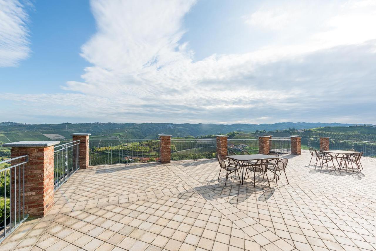 Villa Bricco Paglieri, Entire Villa Альба Экстерьер фото