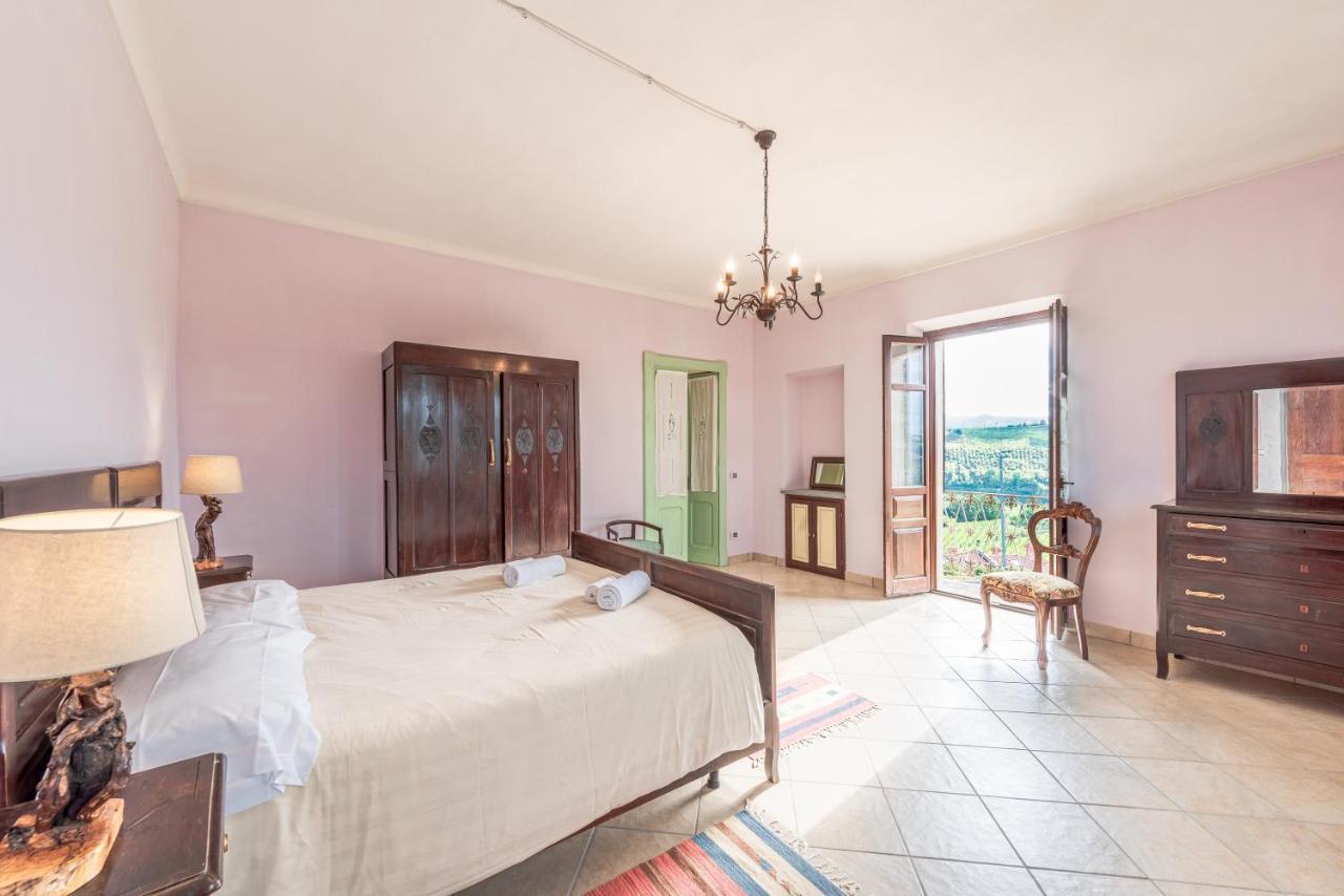 Villa Bricco Paglieri, Entire Villa Альба Экстерьер фото